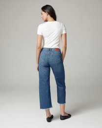 Mid-Blue staight-leg cropped mid-Rise jeans | Nancy