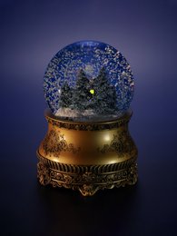 Bola de nieve musical navideña “La casita en el bosque”, de cristal, con luces y tormenta de nieve automática