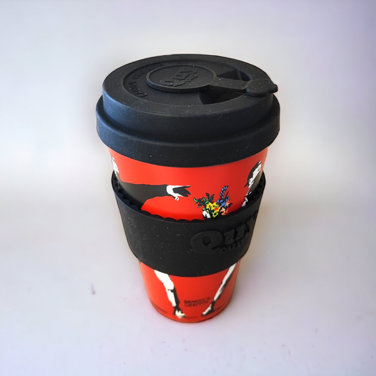 Banksy Travel Mug in RPET 400 ml - The Flower Thrower