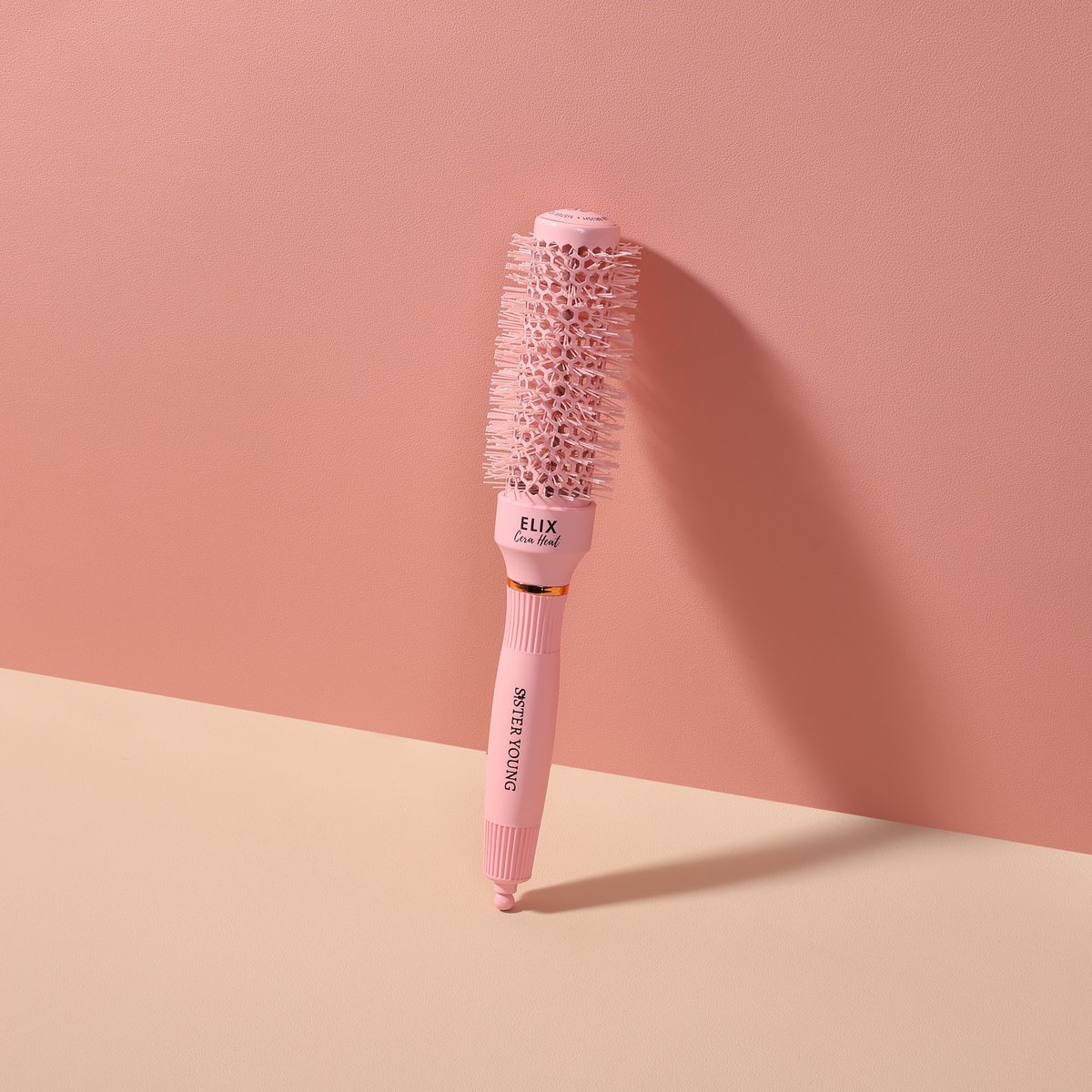 Sister Young l ELIX Cera Heat – ceramic thermal styling brush with tail pick