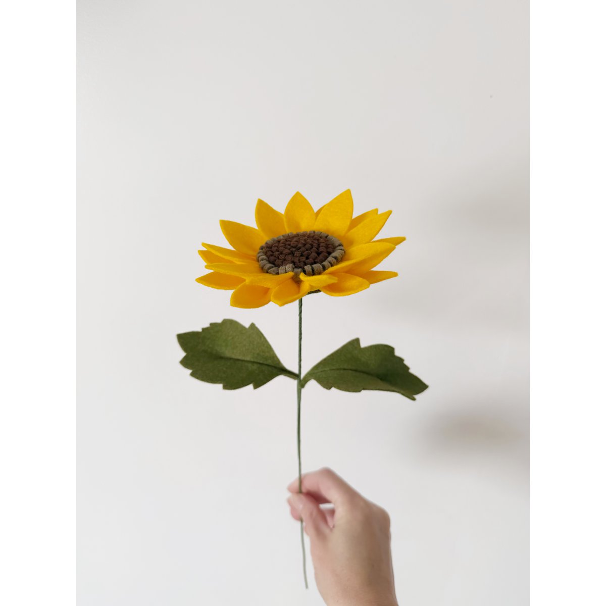 Girasole di fiori in feltro
