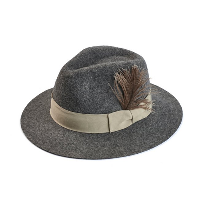 Grauer Fedora-Hut mit Feder