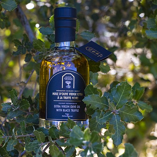 Extra virgin olive oil with black truffle