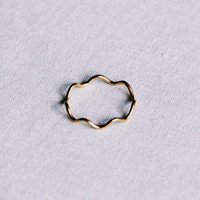 Stainless steel minimalist wave ring - gold