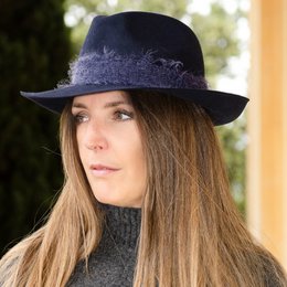 FELT HAT - mohair ribbon, unstitched edge