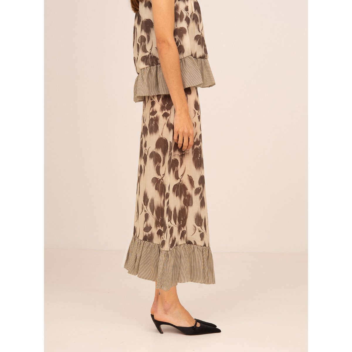 Bouquet Brown Flower Print Midi Skirt