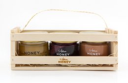 3x200 g package: blossom honey, honey with blueberries, honey with cranberries