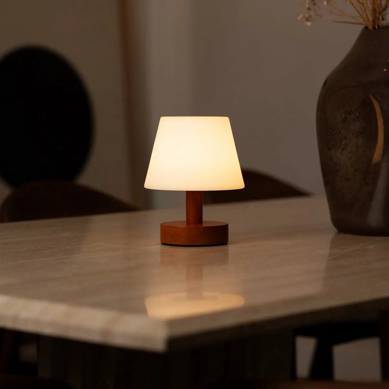 Teddy kastanjebruine houten oplaadbare tafellamp