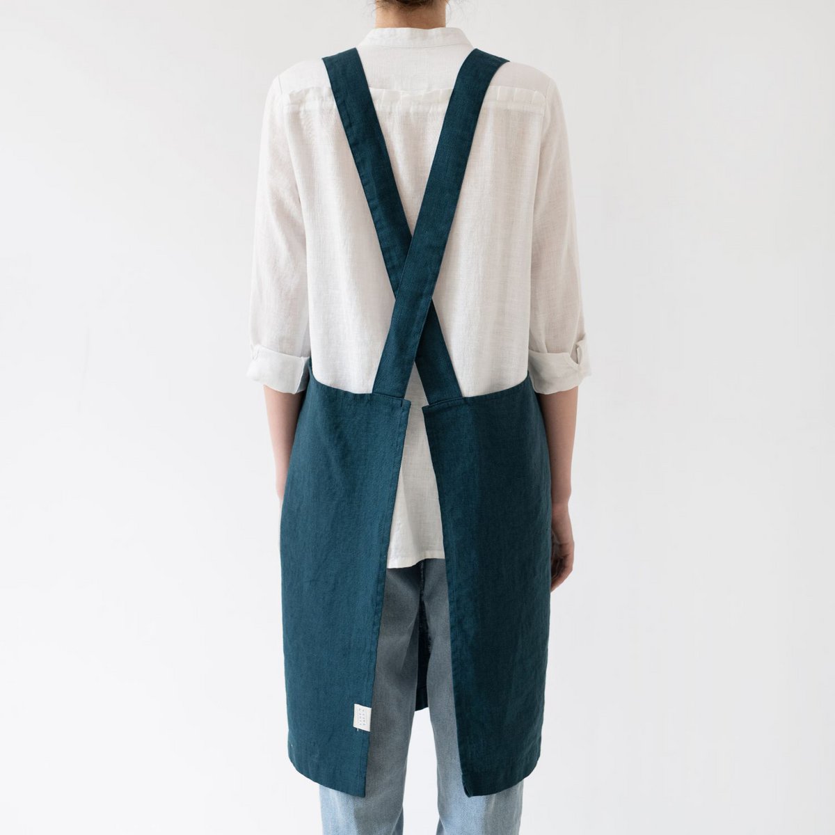 Japanische Crossback-Schürze aus tiefem Wasserleinen