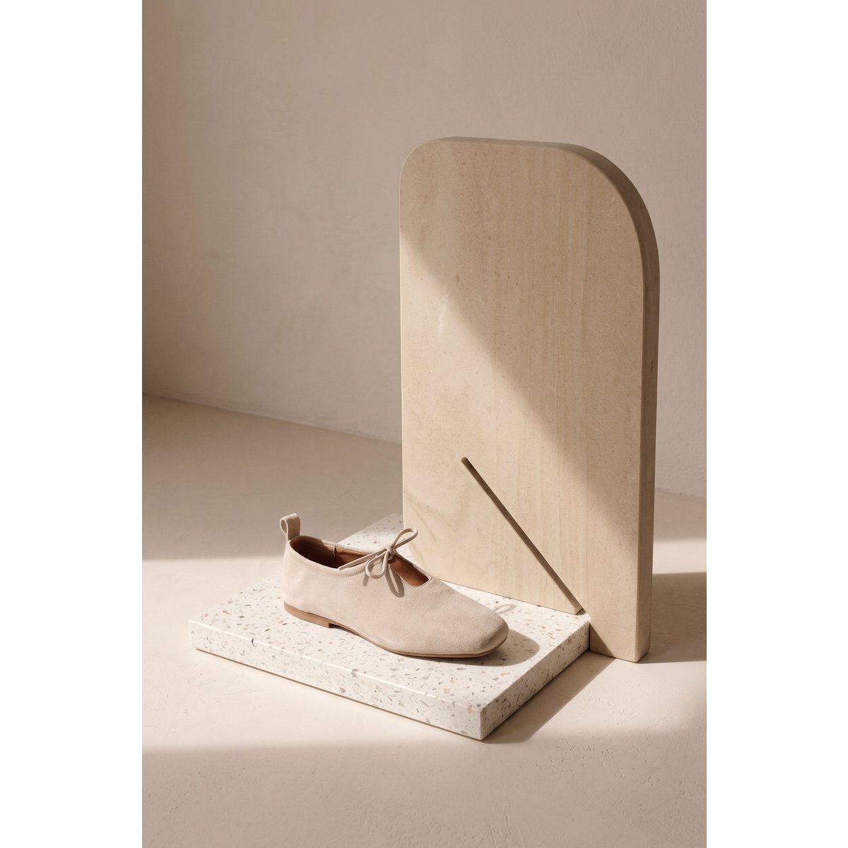 KATY BEIGE – Flache Schuhe aus weichem Leder mit Schnürung vorne