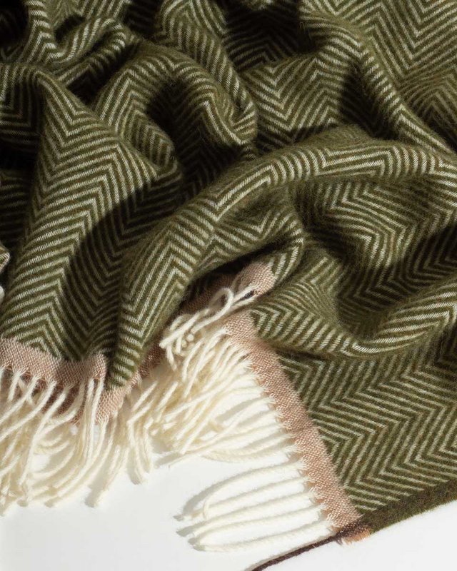 Wool Throwd Denver Olive