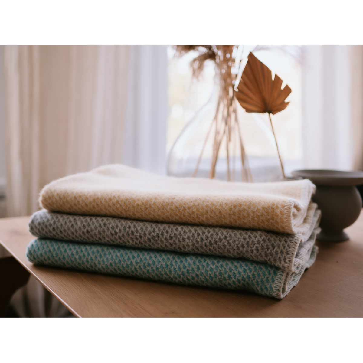 Crib blanket wool - Soft yellow