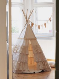 Set „Shabby Chic“ Tipi mit Rüschen und Blättermatte „Weiß“.