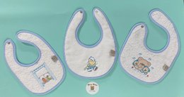 Set van 3 verschillende modellen geborduurde slabbetjes
