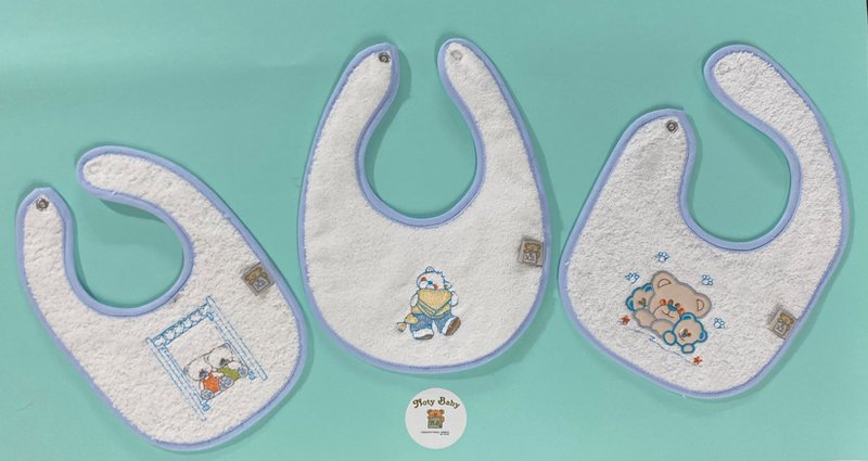 Set van 3 verschillende modellen geborduurde slabbetjes