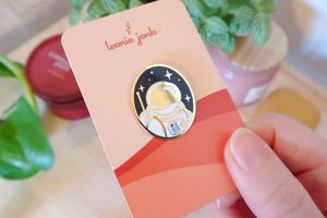 Astronaut Email Pin | Verguld | Hard emaille speld | Speld broche