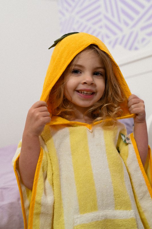 Poncho Pedro Pera con cappuccio in spugna di cotone per bambini