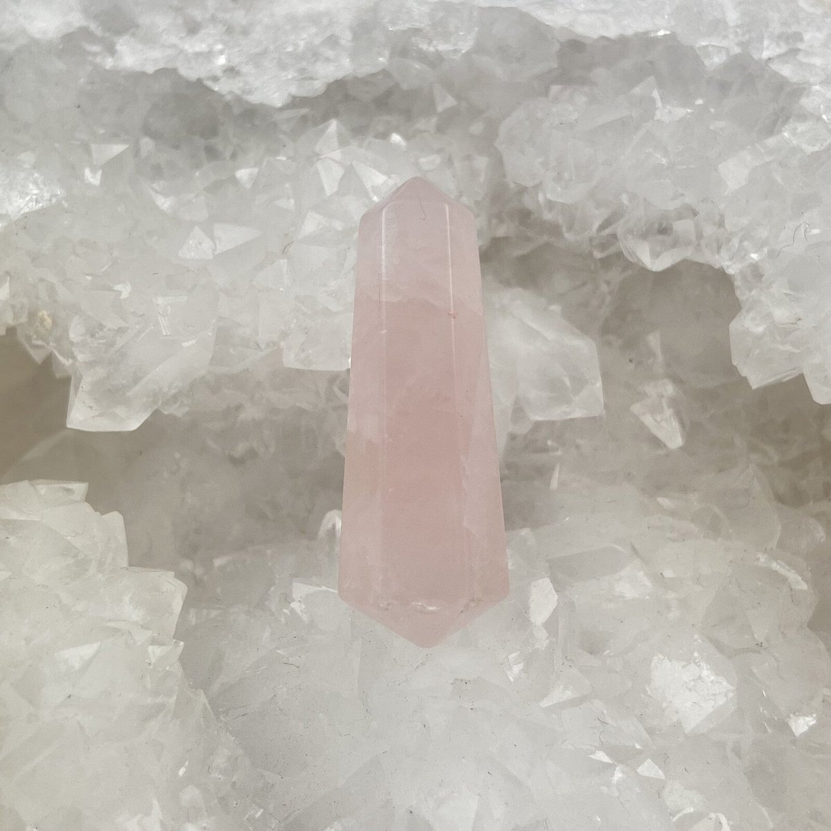 Bijtende punt - Rozenkwarts (3/3,5 cm)