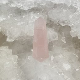 Bijtende punt - Rozenkwarts (3/3,5 cm)
