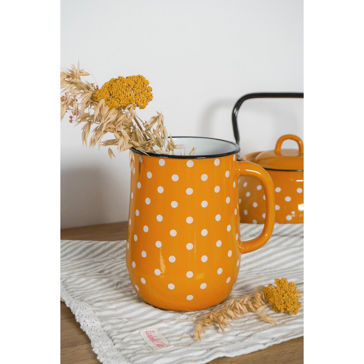Emalje Jug Polka Dot Mustard 2,5L Isabelle Rose