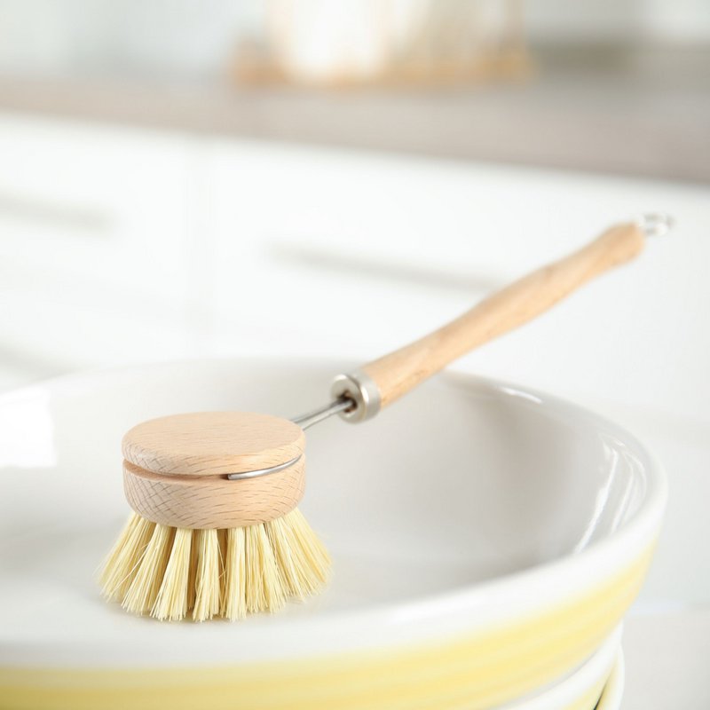 Interchangeable head for reusable bamboo dishwashing brush