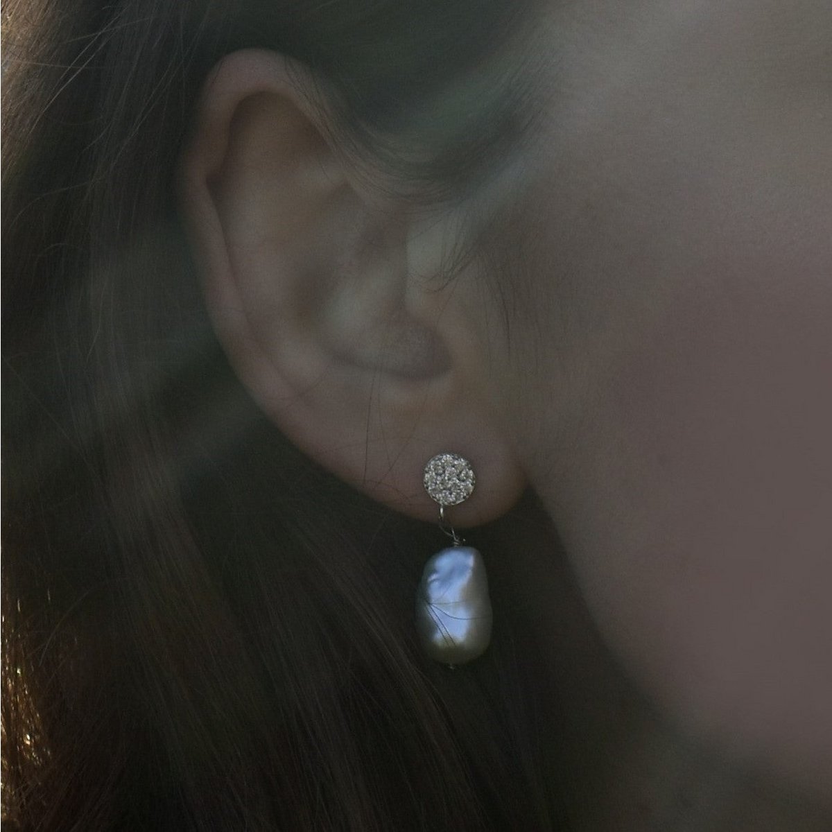 Aretes De Plata Esterlina Con Perlas De Agua Dulce De Plata | por nlanlaVictory