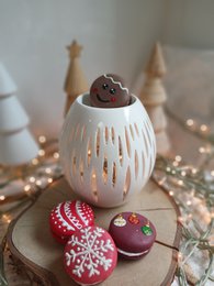 Weihnachts-Macarrons-Wachs schmilzt