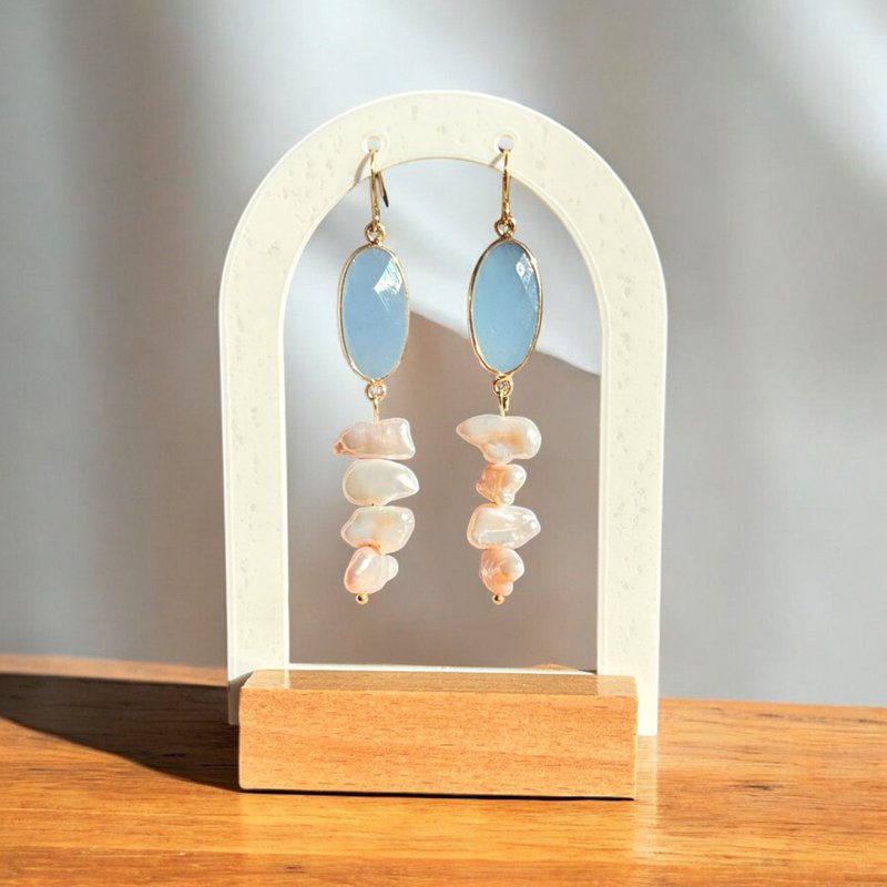 Nyra - Handcrafted earrings with baroque pearls
