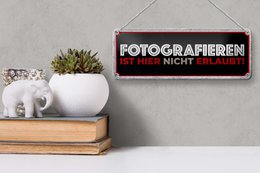 Targa in metallo nota 27x10 cm. Qui non è consentita la fotografia. Targa decorativa