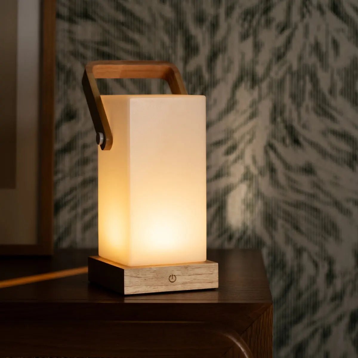 Harper Hellbraune wiederaufladbare Holzlampe