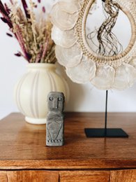Estatua de piedra de Maun Kik Lima