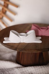 Bow candlesticks
