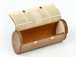 Krea-Wood handmade glasses case made of birch wood with magnets. Brown colour