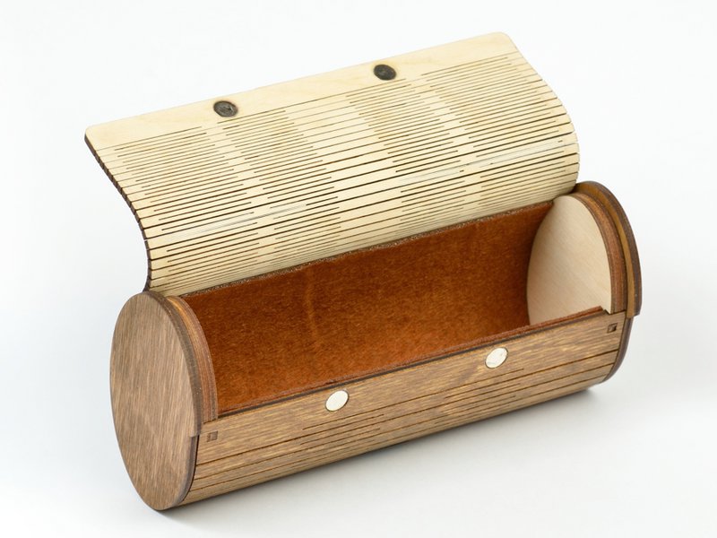 Krea-Wood handmade glasses case made of birch wood with magnets. Brown colour