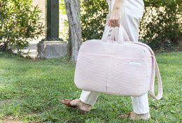Crossbody barselstaske til barnevogn og hospital. Praktisk og elegant organisatortaske med stor kapacitet. Produkt fremstillet i Spanien.