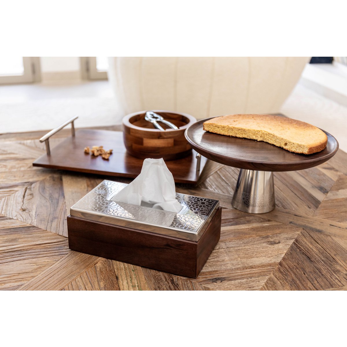 Silbermetall -Metall -Kuchenschale 30x30x14,5 cm