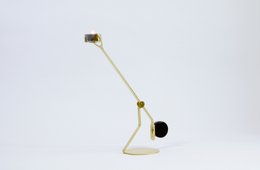 Christmas gift - Rising Balanced - dynamic candle holder