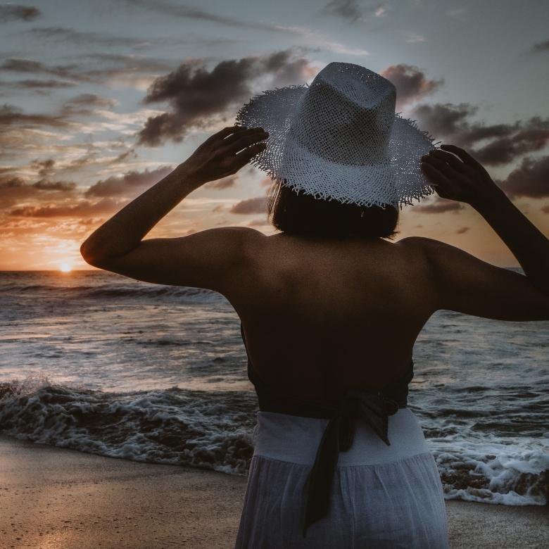 San Pancho · White beach hat