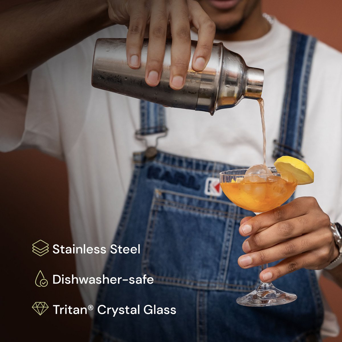 Cocora Martini Gift Set - 8-piece Stainless Steel Cocktail Set - Cocktail Shaker - Coupe Martini Glasses - Cocktail Book - Sustainable