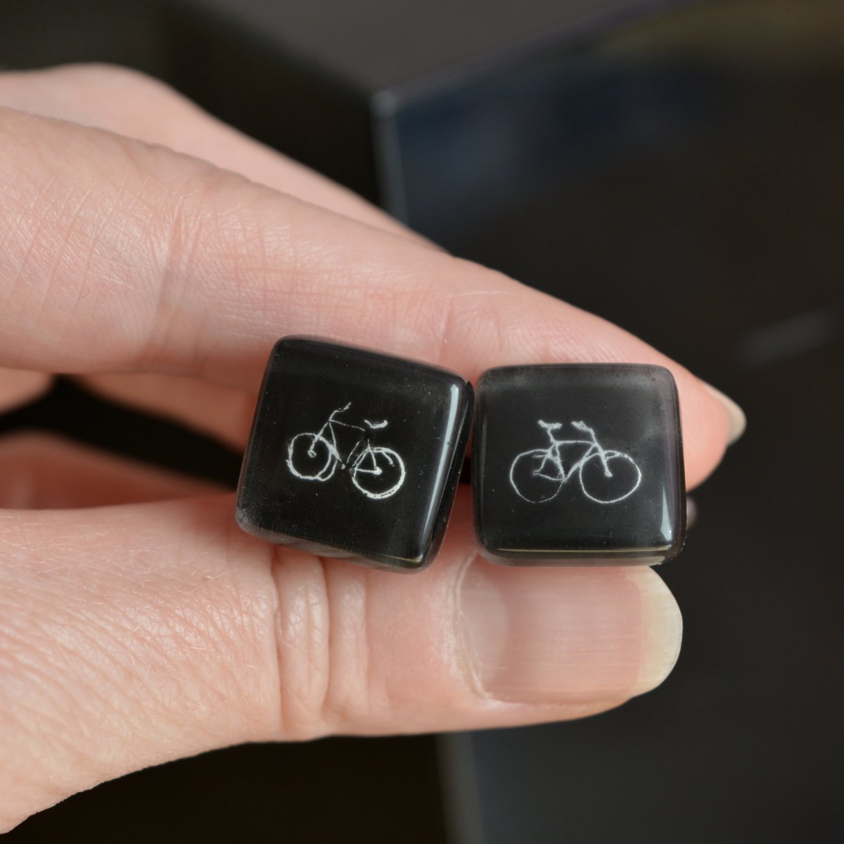 Manchetknapper med cykel, Sort farve, Tilbehør til sporty mænd