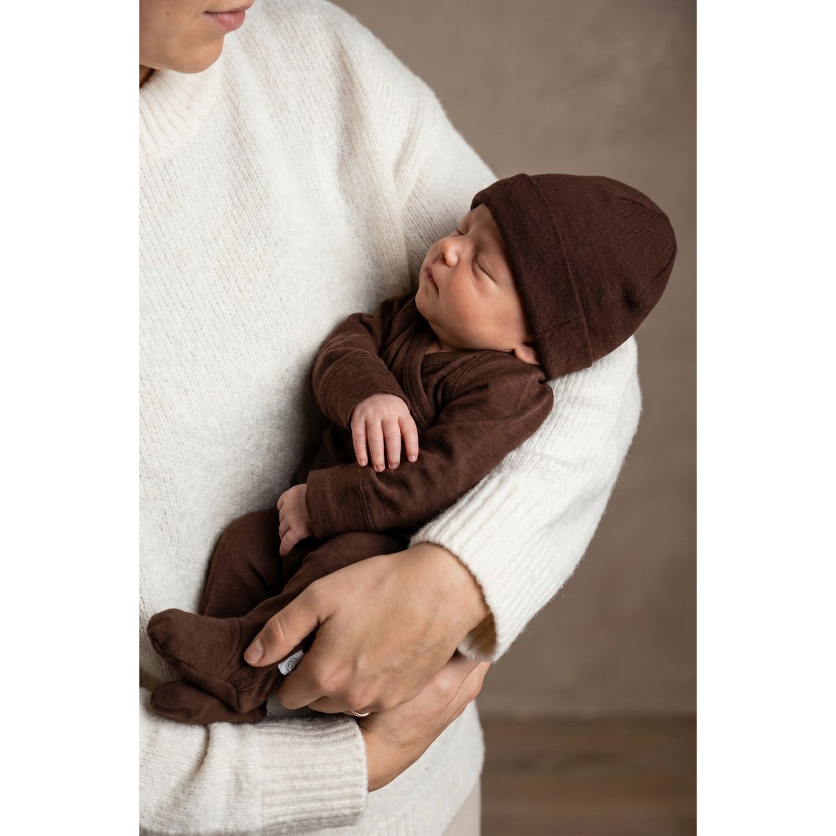 Playsuit / Strampler aus Wolle – Merinowolle – Schokoladenfondant
