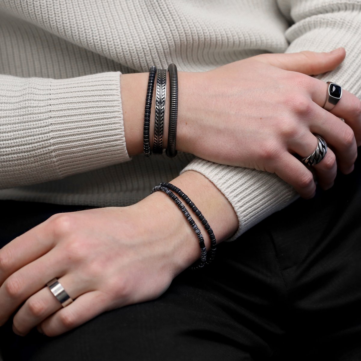 Frank 1967 7FB-0600 Kralen Armband - Heren - Beads - 4 x 2 mm - Snow Flake Obsidian (Vulkaanglas) - Staal - Rekbaar - 19 cm - Antraciet