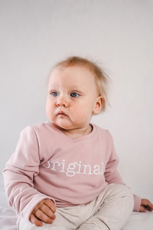 Pink økologisk baby oversize sweater med print