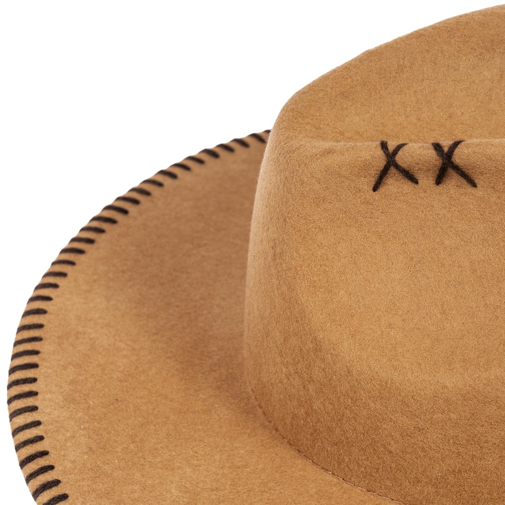 CAPPELLO IN FELTRO A TENDA LARGA - uncinetto
