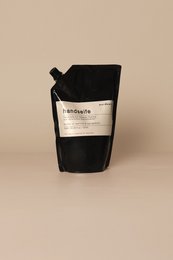 Hand soap with peeling, 750ml. Liquid hand soap in a black refill pouch. Peeling texture for exfoliating effect.