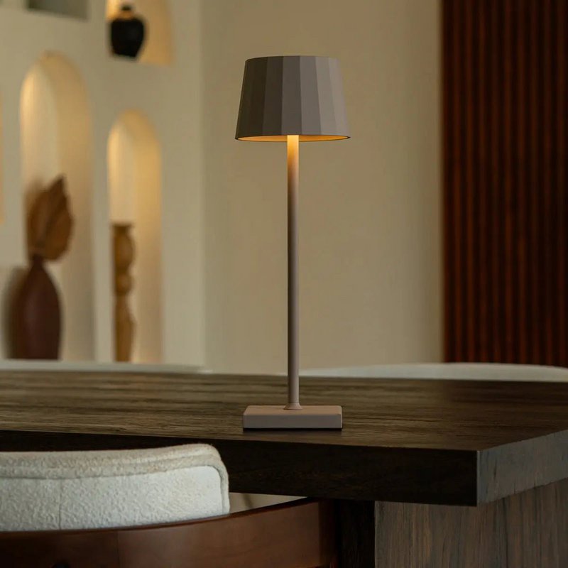 William Koala Brown Wiederaufladbare Tischlampe