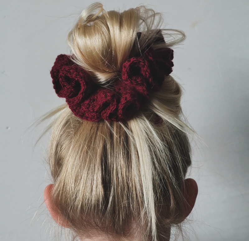 DIY Complete Package learning to crochet scrunchie