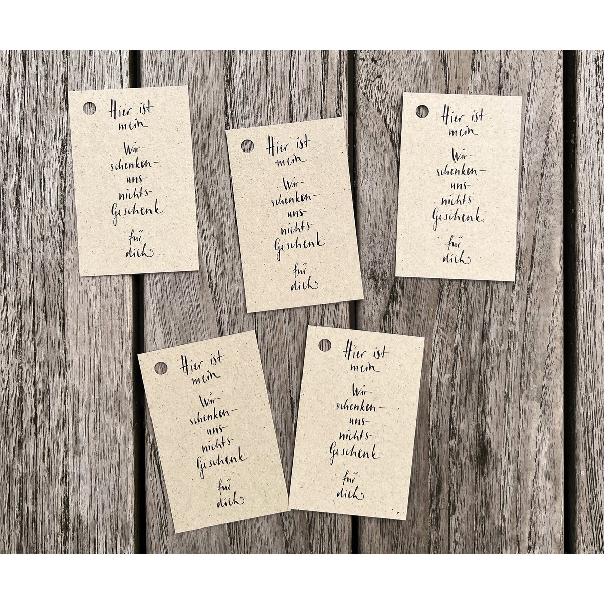 5 x tags-cadeaux | Voici mon "Nous ne nous offrons pas un cadeau" pour vous | Journée suspendue du papier d'herbe | 85 x 55 mm