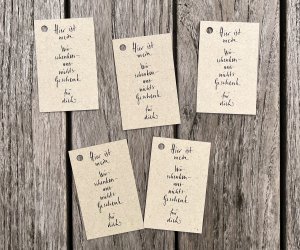 5 x cadeau -tags | Hier is mijn "we geven ons geen cadeau" voor u | Grass Paper Hanging Day | 85 x 55 mm