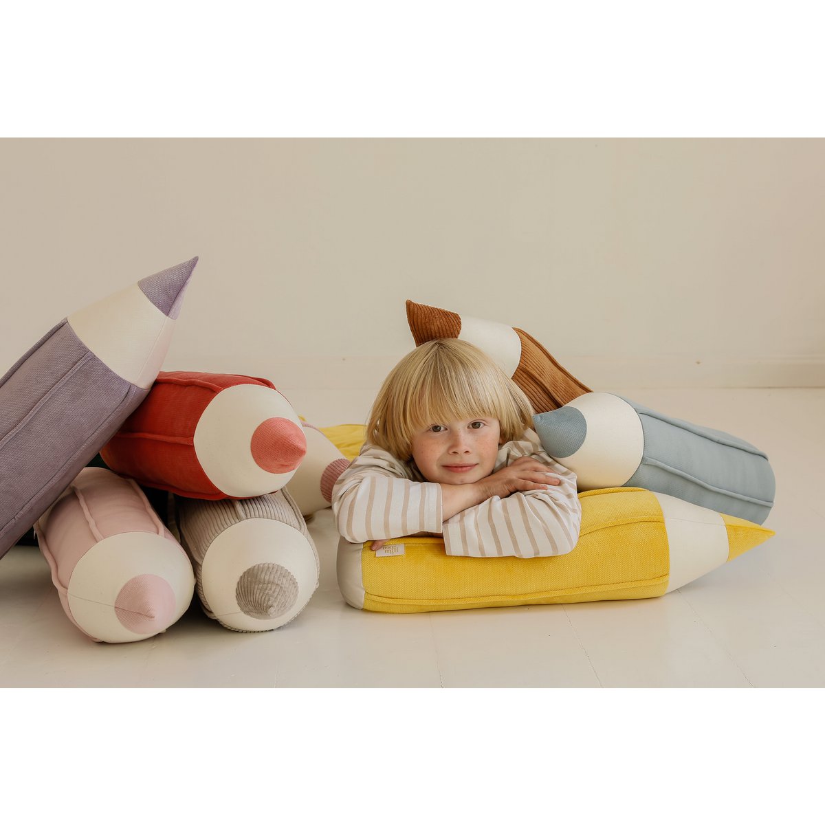 Corduroy crayon pillow “Carmel”